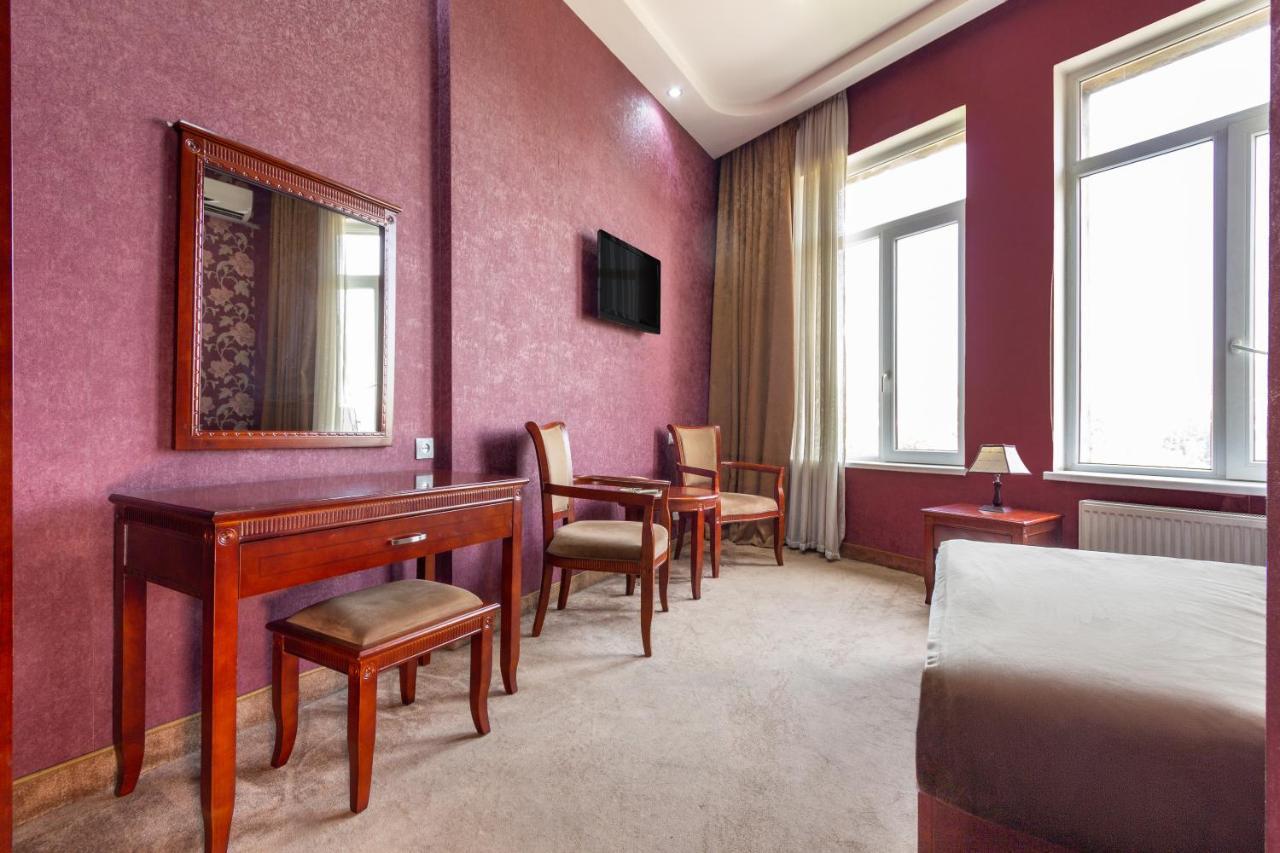 Margo Palace Hotel Tbilisi Buitenkant foto