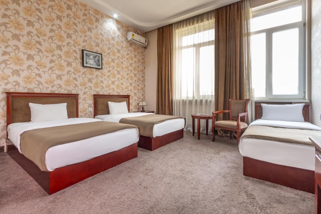 Margo Palace Hotel Tbilisi Buitenkant foto