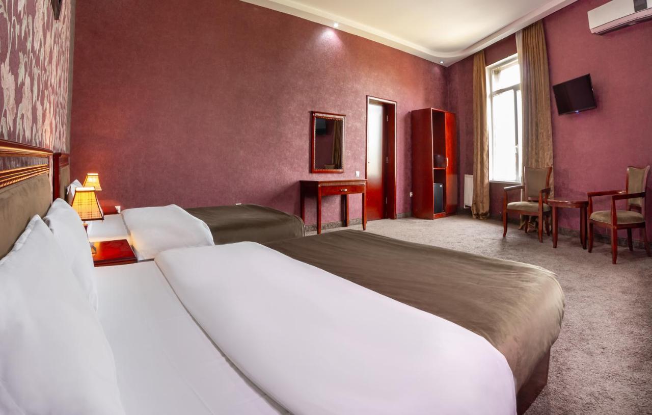 Margo Palace Hotel Tbilisi Buitenkant foto