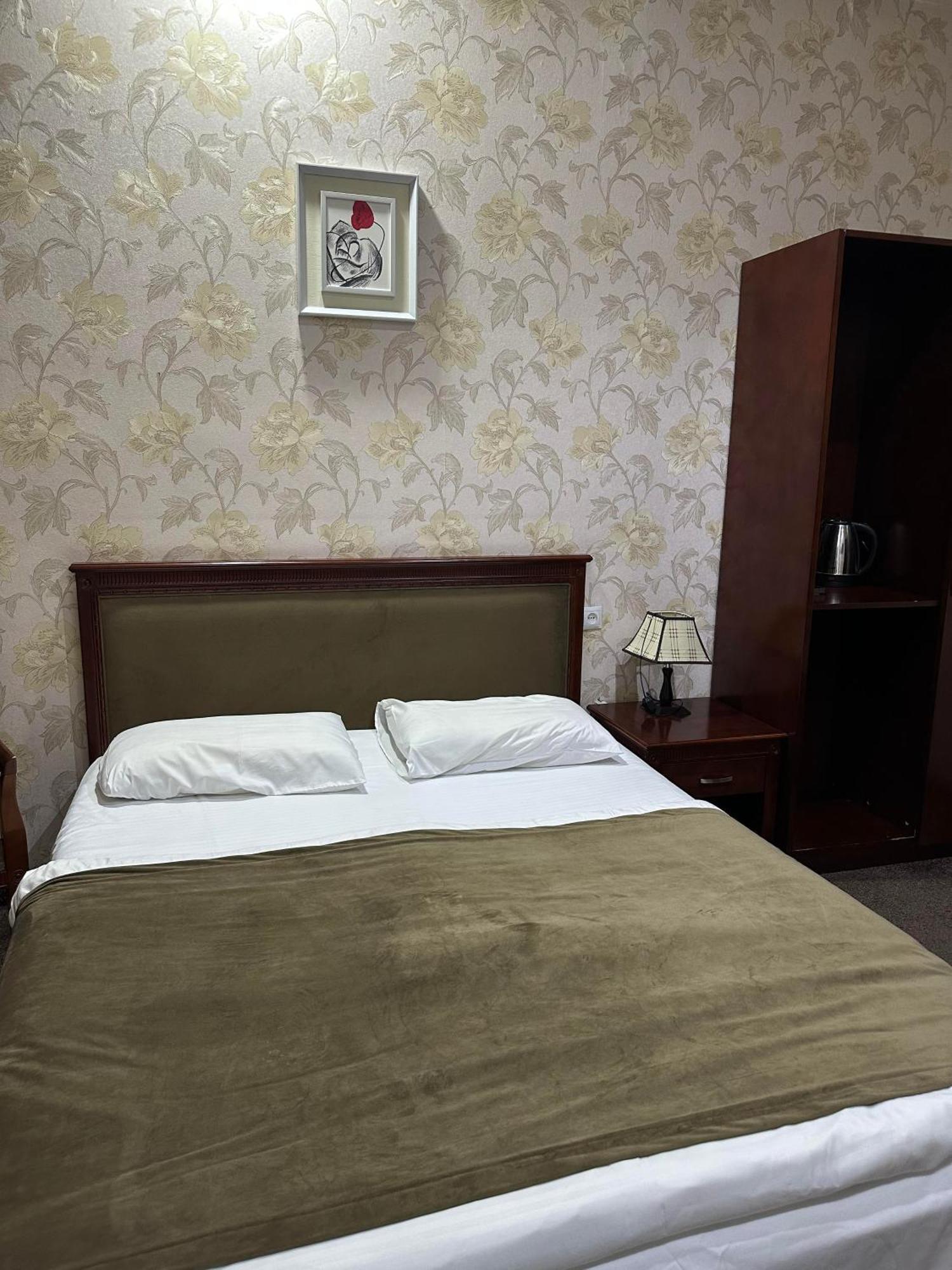 Margo Palace Hotel Tbilisi Buitenkant foto
